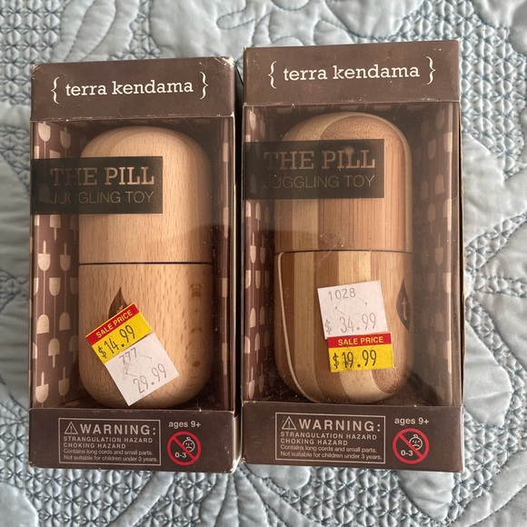 NEW IN BOX! Japanese toys! Terra pills & Kendamas - Picture 3 of 11
